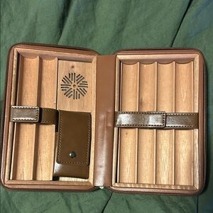 Brown Leather Travel Cigar Case Organizer